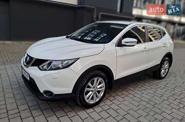 Внедорожник / Кроссовер Nissan Qashqai 2014 в 