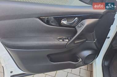 Внедорожник / Кроссовер Nissan Qashqai 2014 в 