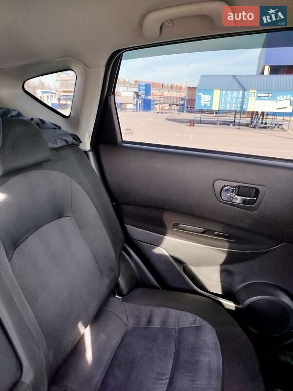 Внедорожник / Кроссовер Nissan Qashqai 2010 в Каменец-Подольском