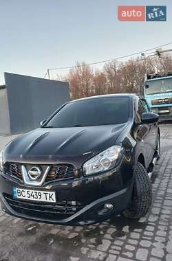 Позашляховик / Кросовер Nissan Qashqai 2011 в Львові