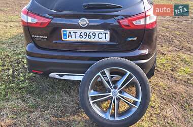 Внедорожник / Кроссовер Nissan Qashqai 2014 в Ивано-Франковске