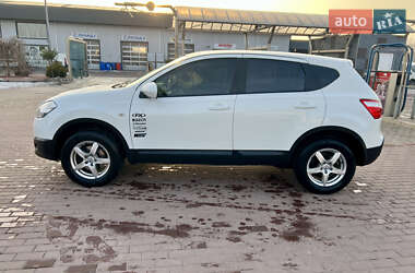 Внедорожник / Кроссовер Nissan Qashqai 2012 в Сарнах