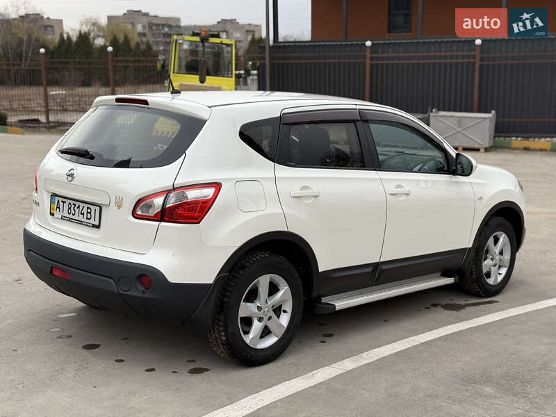 Внедорожник / Кроссовер Nissan Qashqai 2013 в Ивано-Франковске