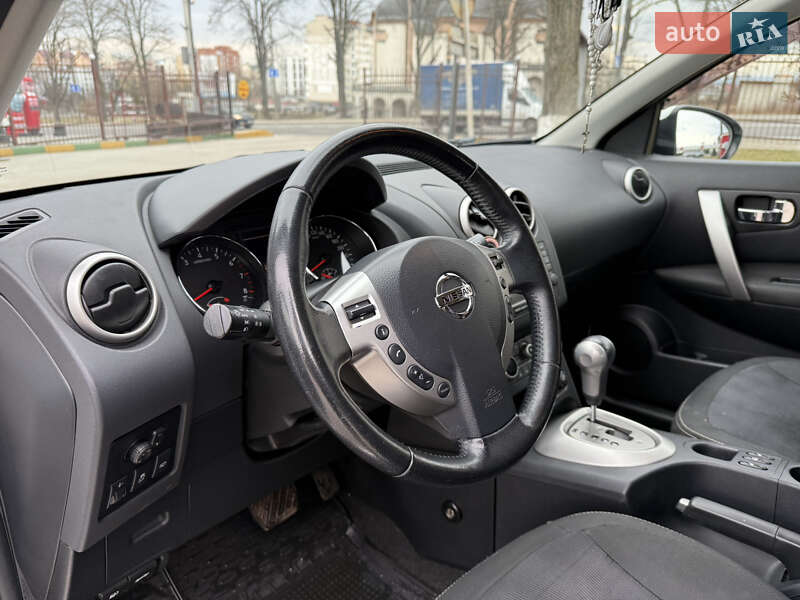 Внедорожник / Кроссовер Nissan Qashqai 2013 в Ивано-Франковске