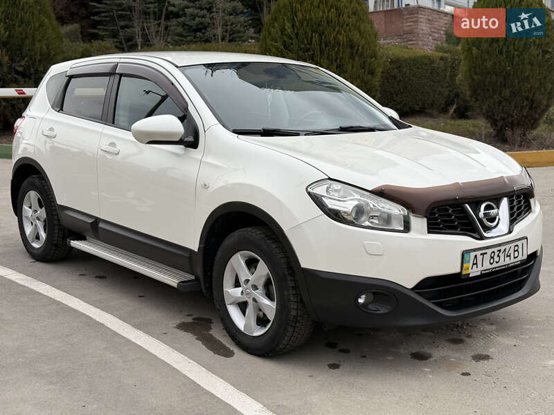Внедорожник / Кроссовер Nissan Qashqai 2013 в Ивано-Франковске