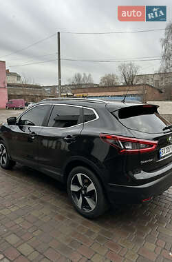 Внедорожник / Кроссовер Nissan Qashqai 2015 в 
