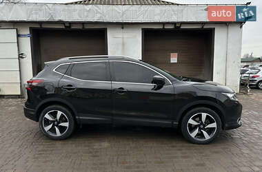 Внедорожник / Кроссовер Nissan Qashqai 2015 в 
