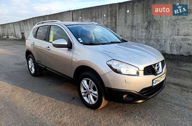 Позашляховик / Кросовер Nissan Qashqai 2013 в 