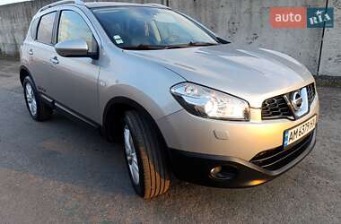Позашляховик / Кросовер Nissan Qashqai 2013 в 