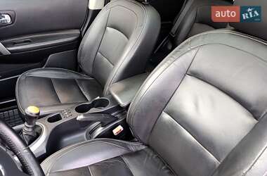 Позашляховик / Кросовер Nissan Qashqai 2013 в 