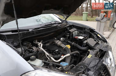 Позашляховик / Кросовер Nissan Qashqai 2011 в 