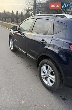 Позашляховик / Кросовер Nissan Qashqai 2011 в Рівному