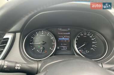 Внедорожник / Кроссовер Nissan Qashqai 2017 в 