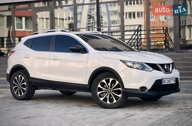 Позашляховик / Кросовер Nissan Qashqai 2015 в 