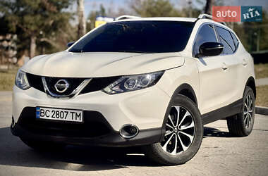 Позашляховик / Кросовер Nissan Qashqai 2015 в 
