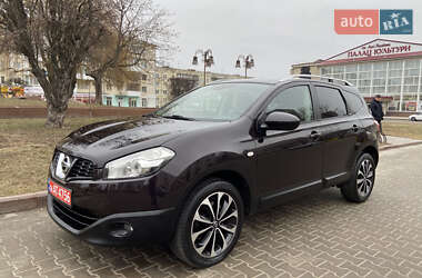 Позашляховик / Кросовер Nissan Qashqai 2010 в Звягелі