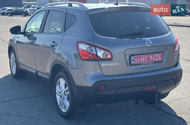 Внедорожник / Кроссовер Nissan Qashqai 2012 в 