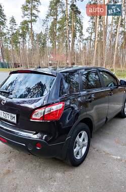 Внедорожник / Кроссовер Nissan Qashqai 2010 в 