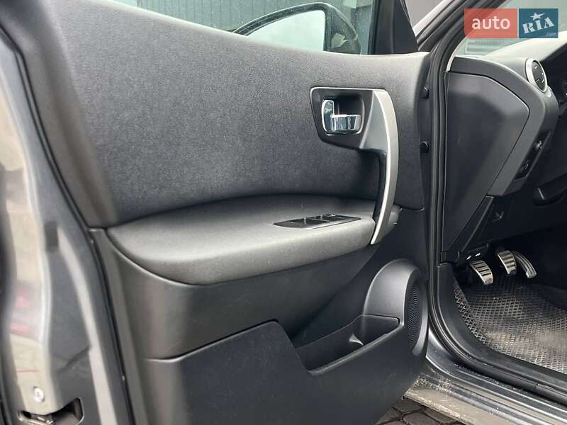 Позашляховик / Кросовер Nissan Qashqai 2012 в Львові