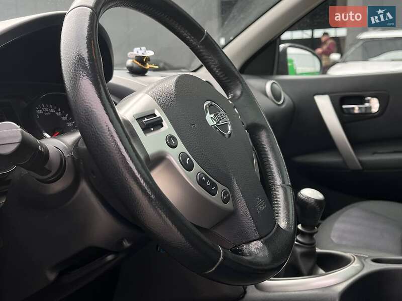 Позашляховик / Кросовер Nissan Qashqai 2012 в Львові
