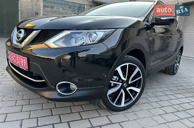 Внедорожник / Кроссовер Nissan Qashqai 2014 в 