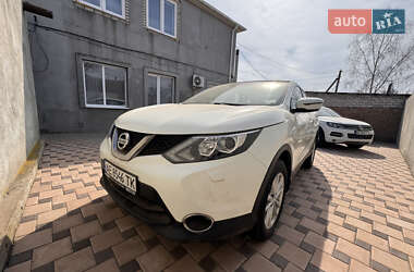 Внедорожник / Кроссовер Nissan Qashqai 2015 в Новом Буге