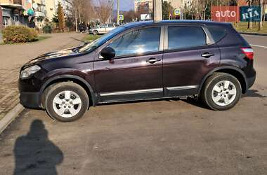 Внедорожник / Кроссовер Nissan Qashqai 2013 в 