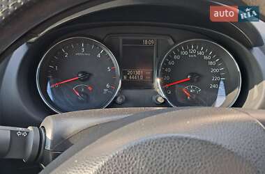 Внедорожник / Кроссовер Nissan Qashqai 2013 в 