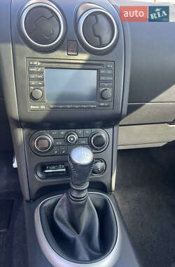 Внедорожник / Кроссовер Nissan Qashqai 2011 в 