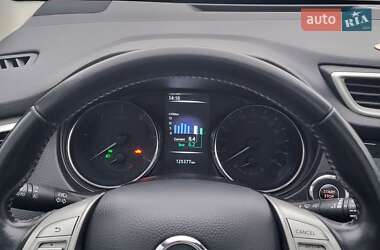 Позашляховик / Кросовер Nissan Qashqai 2015 в 