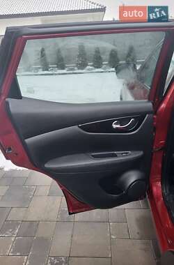 Позашляховик / Кросовер Nissan Qashqai 2015 в 
