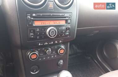 Позашляховик / Кросовер Nissan Qashqai 2007 в 