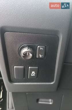Позашляховик / Кросовер Nissan Qashqai 2013 в 