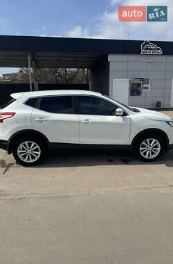 Позашляховик / Кросовер Nissan Qashqai 2016 в 