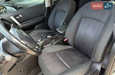 Внедорожник / Кроссовер Nissan Qashqai 2012 в 