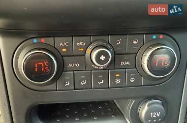 Внедорожник / Кроссовер Nissan Qashqai 2012 в 