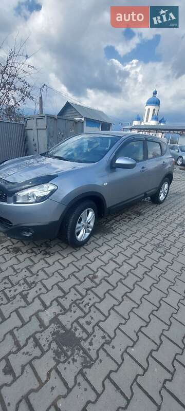 Внедорожник / Кроссовер Nissan Qashqai 2010 в Черновцах