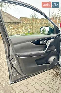Внедорожник / Кроссовер Nissan Qashqai 2014 в 