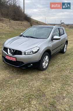 Внедорожник / Кроссовер Nissan Qashqai 2012 в 
