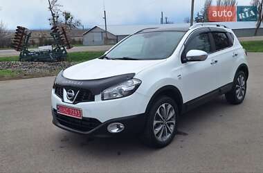 Внедорожник / Кроссовер Nissan Qashqai 2011 в 