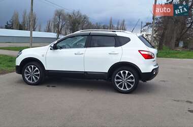 Внедорожник / Кроссовер Nissan Qashqai 2011 в 