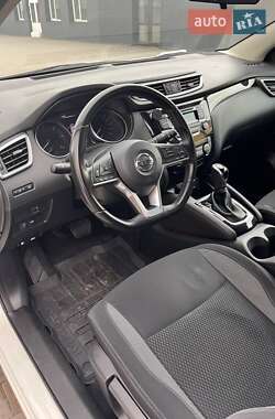 Внедорожник / Кроссовер Nissan Qashqai 2018 в 