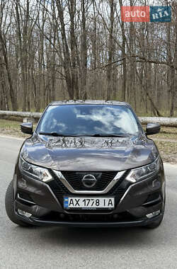 Позашляховик / Кросовер Nissan Qashqai 2017 в 