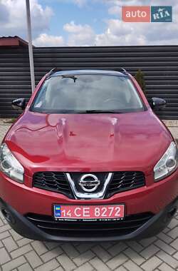 Внедорожник / Кроссовер Nissan Qashqai 2013 в 