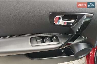 Внедорожник / Кроссовер Nissan Qashqai 2013 в 