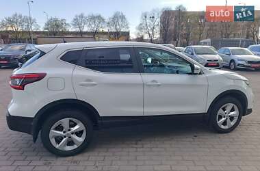 Внедорожник / Кроссовер Nissan Qashqai 2018 в 