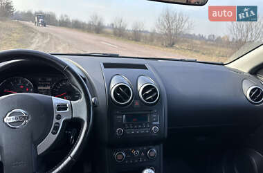 Внедорожник / Кроссовер Nissan Qashqai 2011 в 