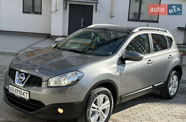 Позашляховик / Кросовер Nissan Qashqai 2011 в 