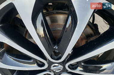 Внедорожник / Кроссовер Nissan Qashqai 2012 в 