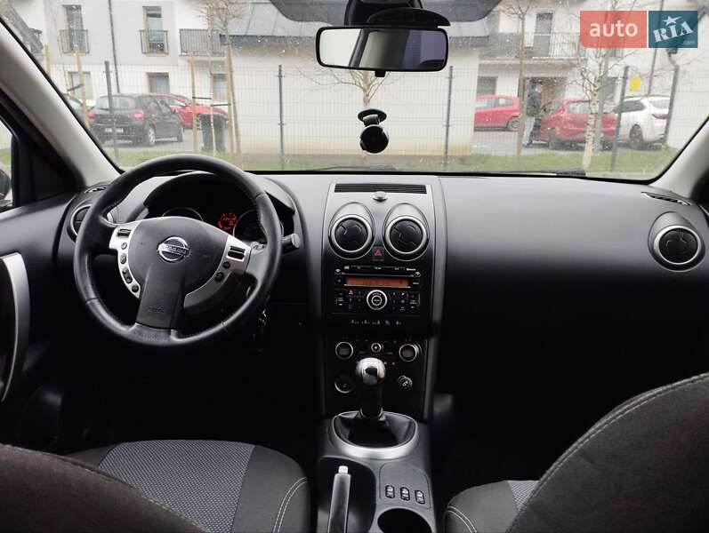 Внедорожник / Кроссовер Nissan Qashqai 2010 в Харькове